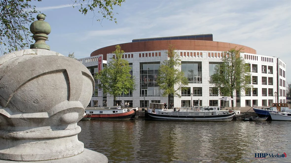 Coalitieakkoord Amsterdam: minder auto’s, stevige bezuiningingen en lastenverzwaringen