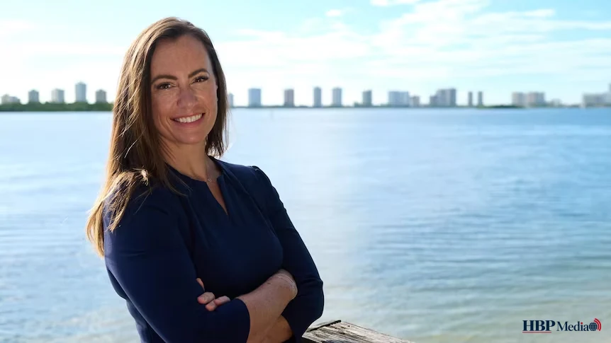 Emily Gregory viert haar overwinning in de speciale verkiezing van Florida District 87.