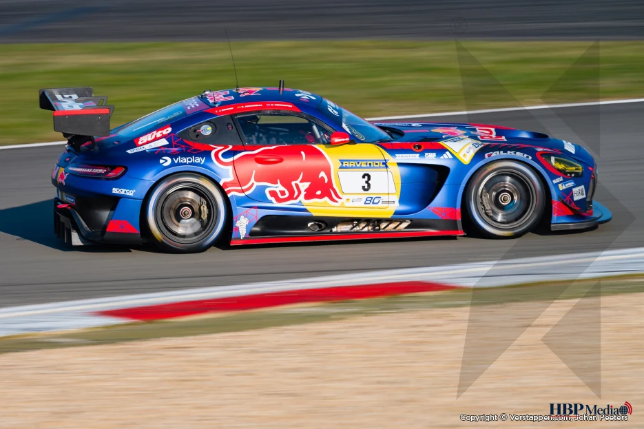 Mercedes-AMG GT3 van Max Verstappen tijdens de 24 Uur van de Nürburgring