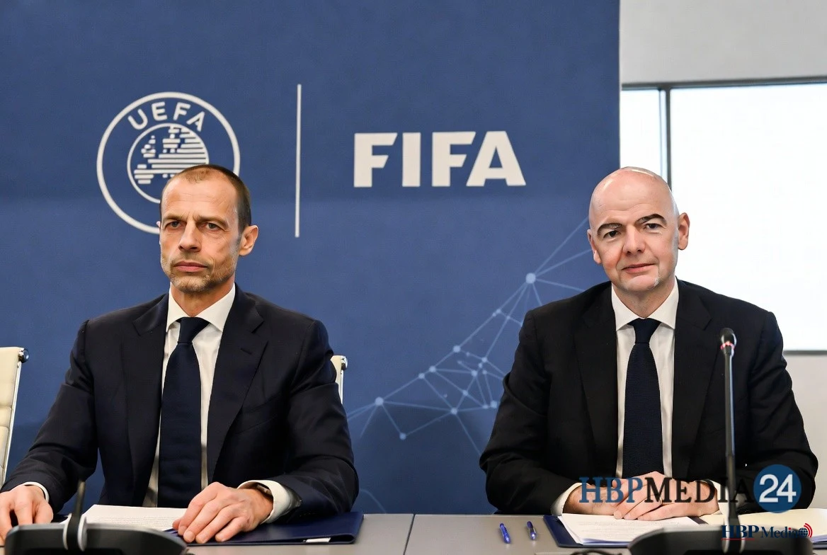 UEFA-voorzitter Aleksander Čeferin en FIFA-voorzitter Gianni Infantino tijdens een internationaal voetbaloverleg
