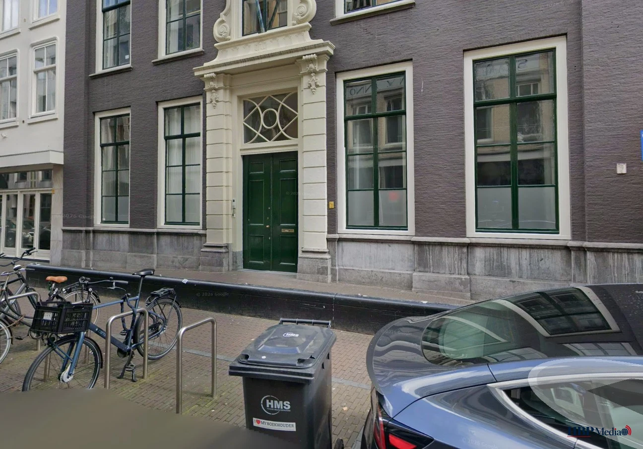 Partijkantoor van D66 aan de Lange Houtstraat in Den Haag na een explosie.