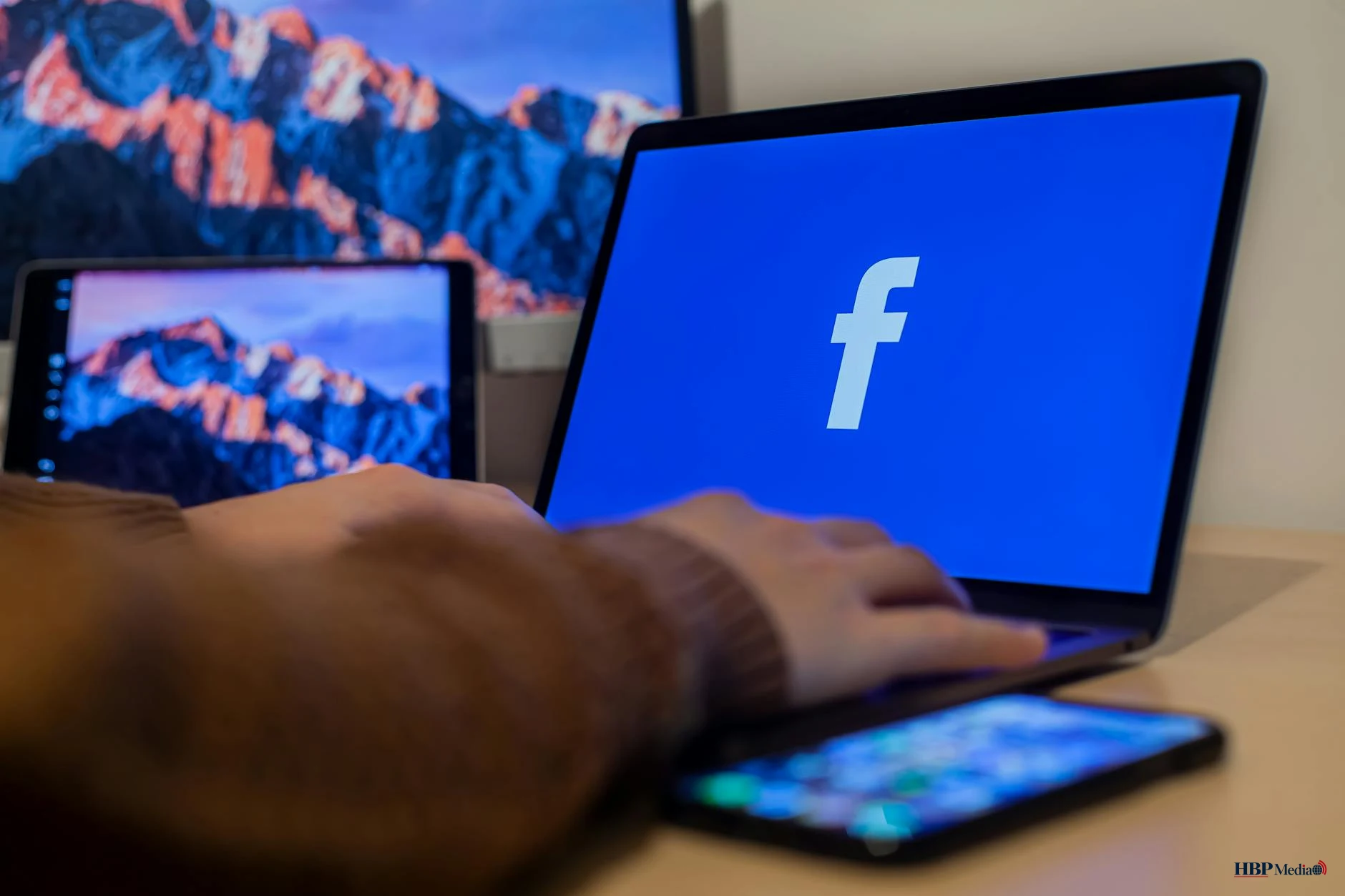 Meta-logo centraal in debat over sociale media en mentale gezondheid