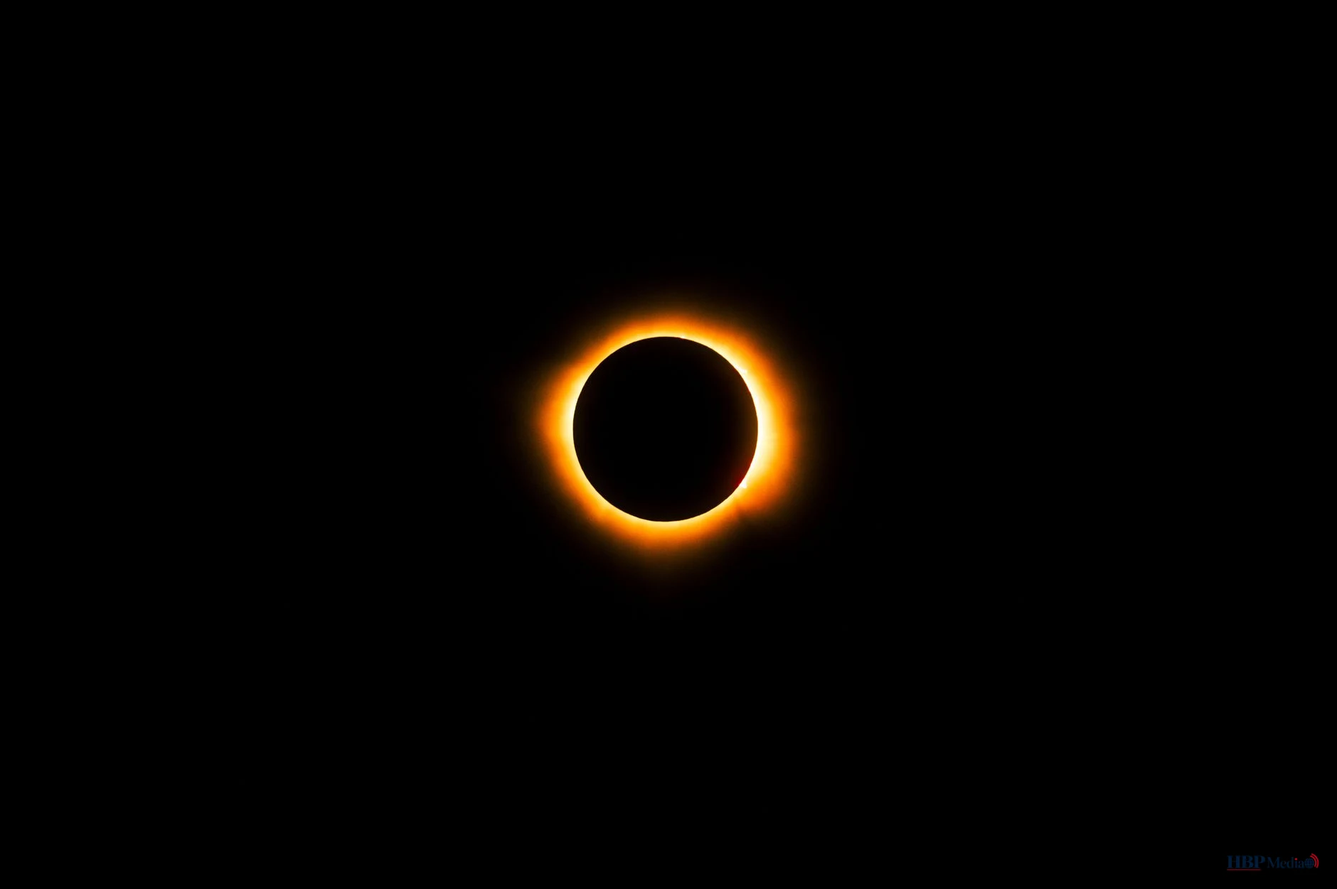 a total eclipse of the sun is seen in this image