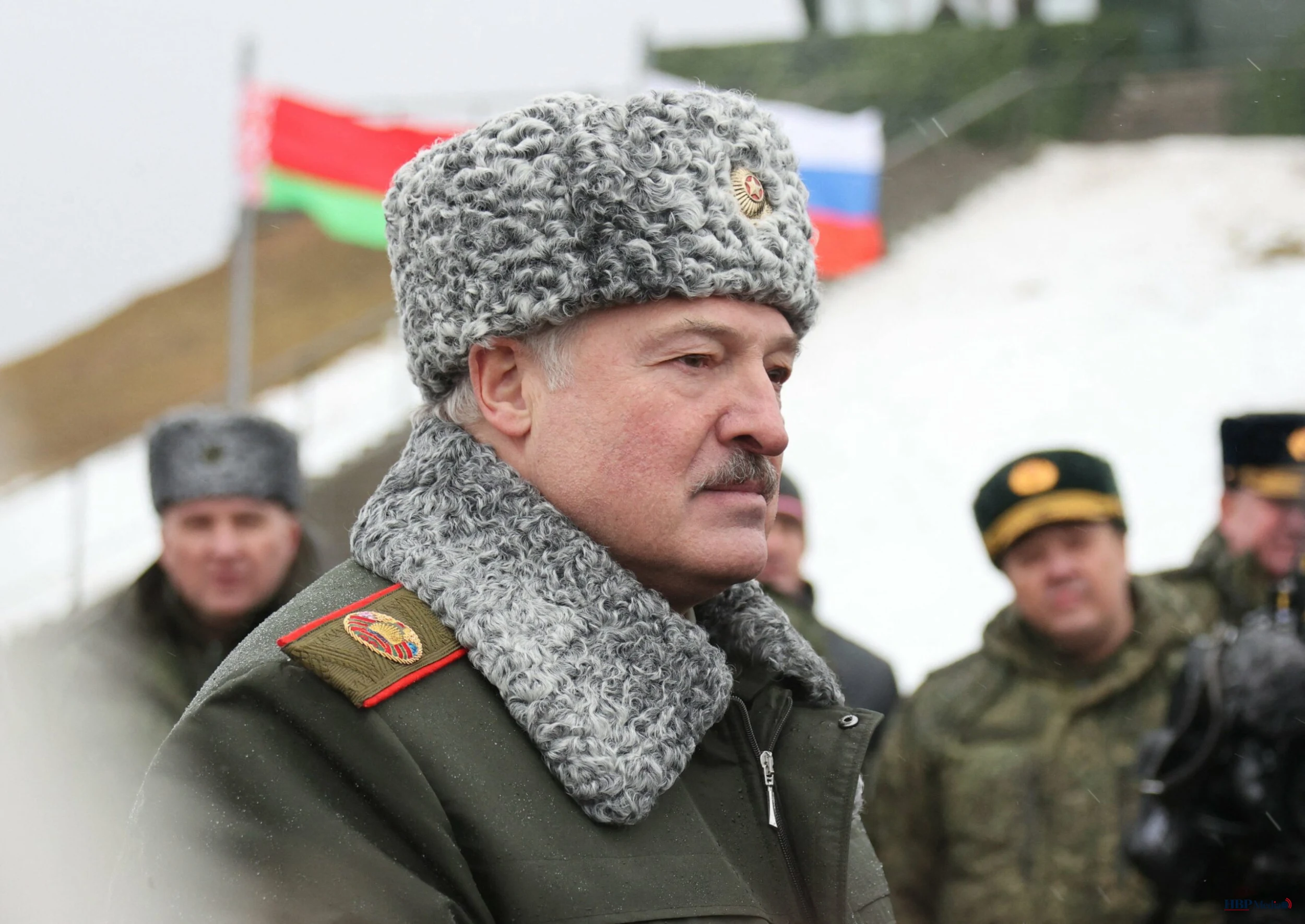 Aleksandr Loekasjenko bij een militaire oefening in Belarus.