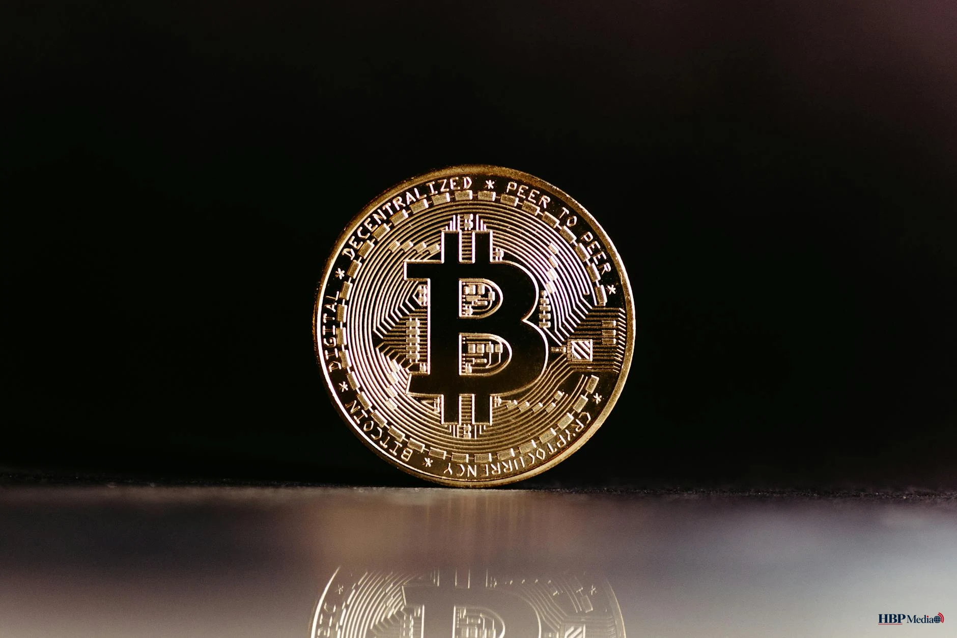 Rechtszaal van het gerechtshof Amsterdam bij uitspraak over crypto-oplichting.