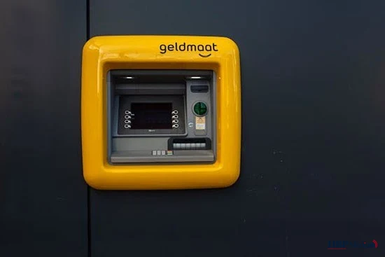 Politieonderzoek na een van de recente ontploffingen in Amsterdam bij een geldautomaat.