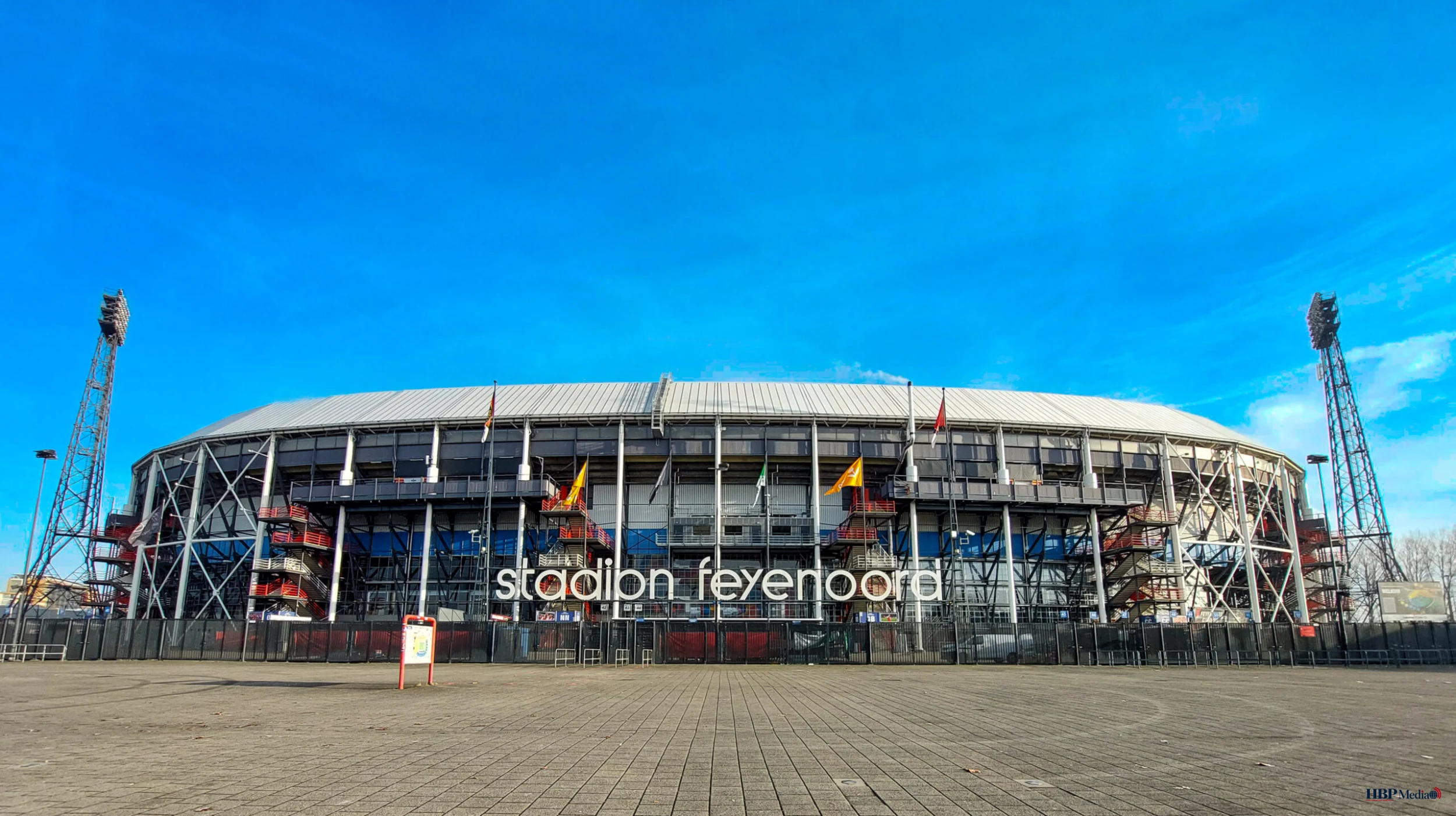 Rechtbank Rotterdam veroordeelt verdachte voor zware mishandeling bij De Kuip
