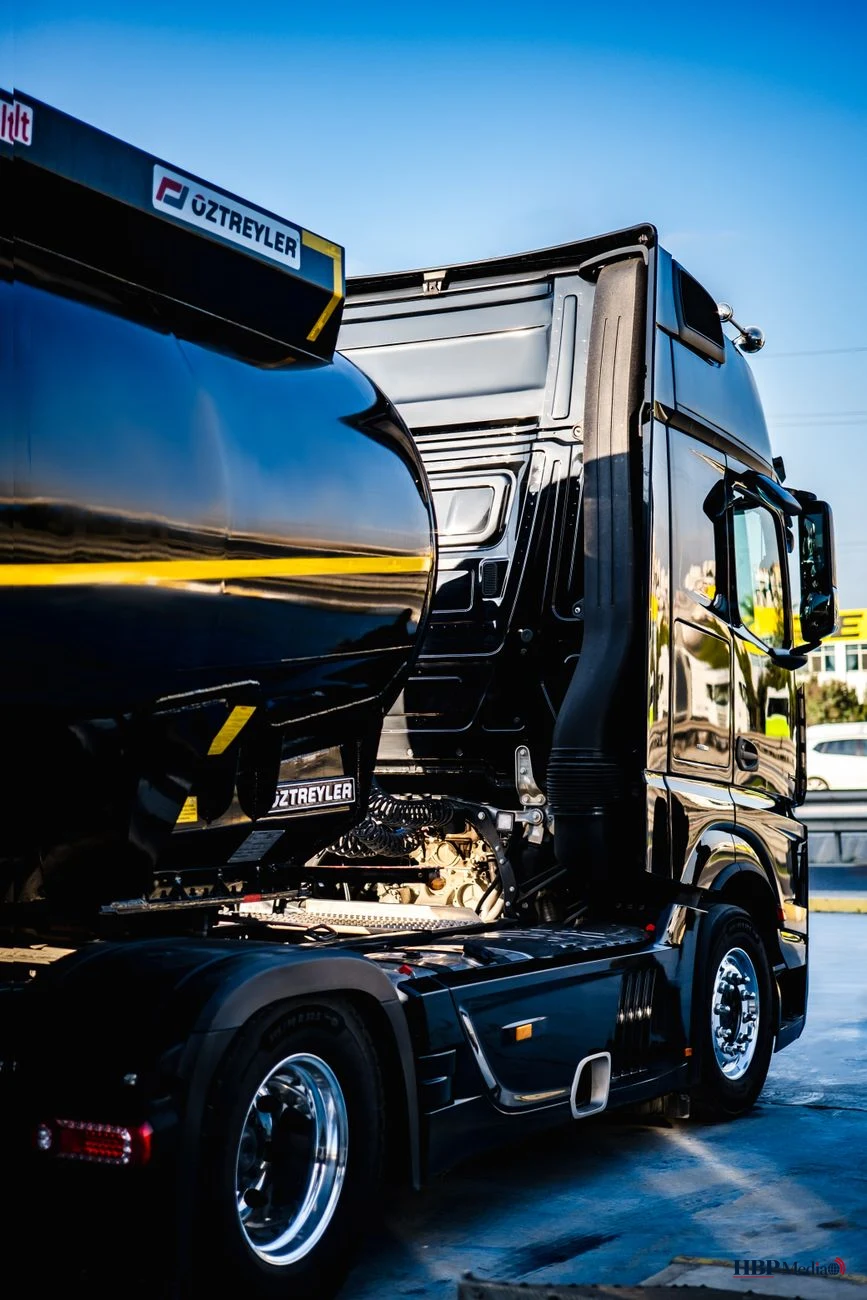 black truck