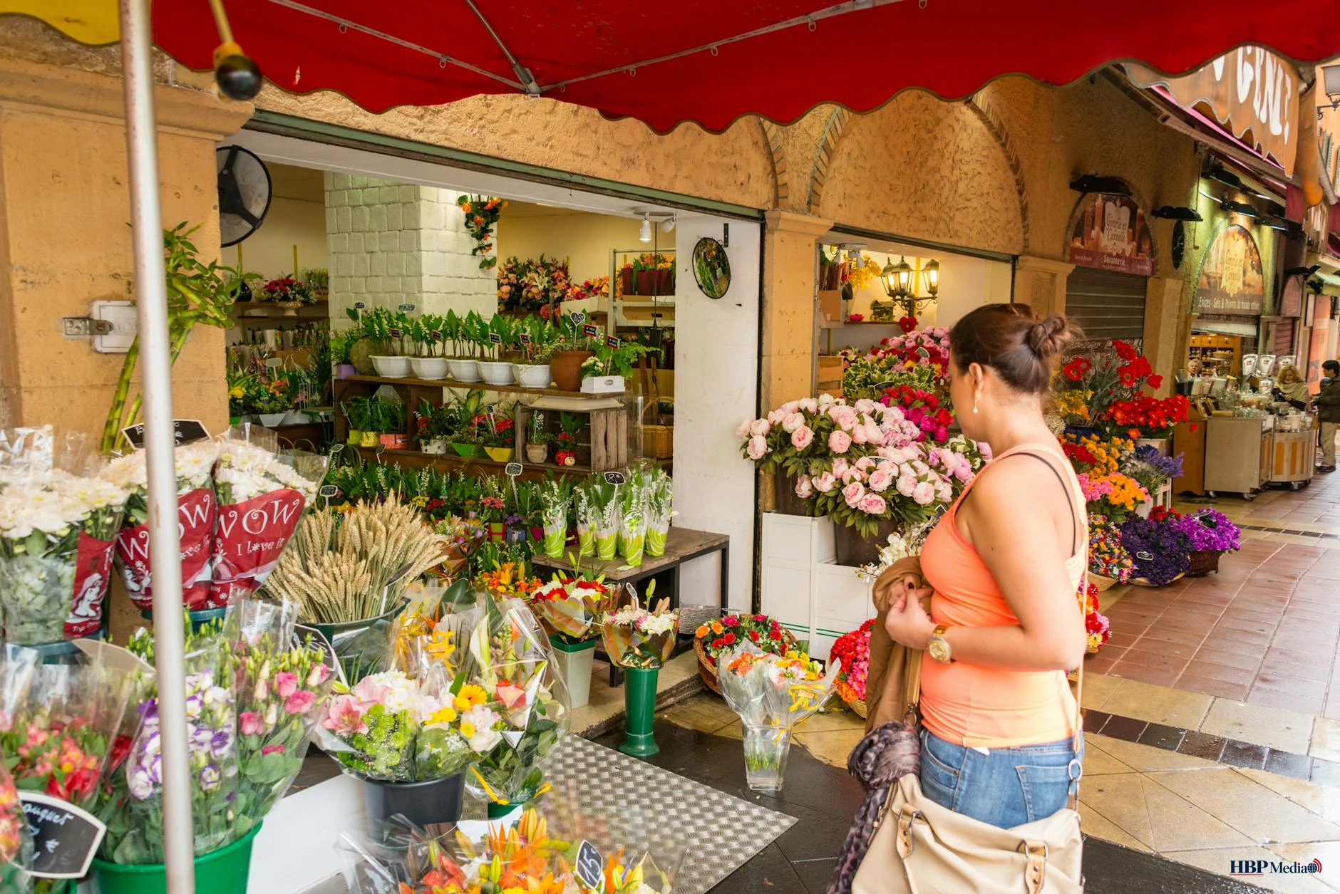 Nederlandse bloemen en planten bestemd voor export op een veiling