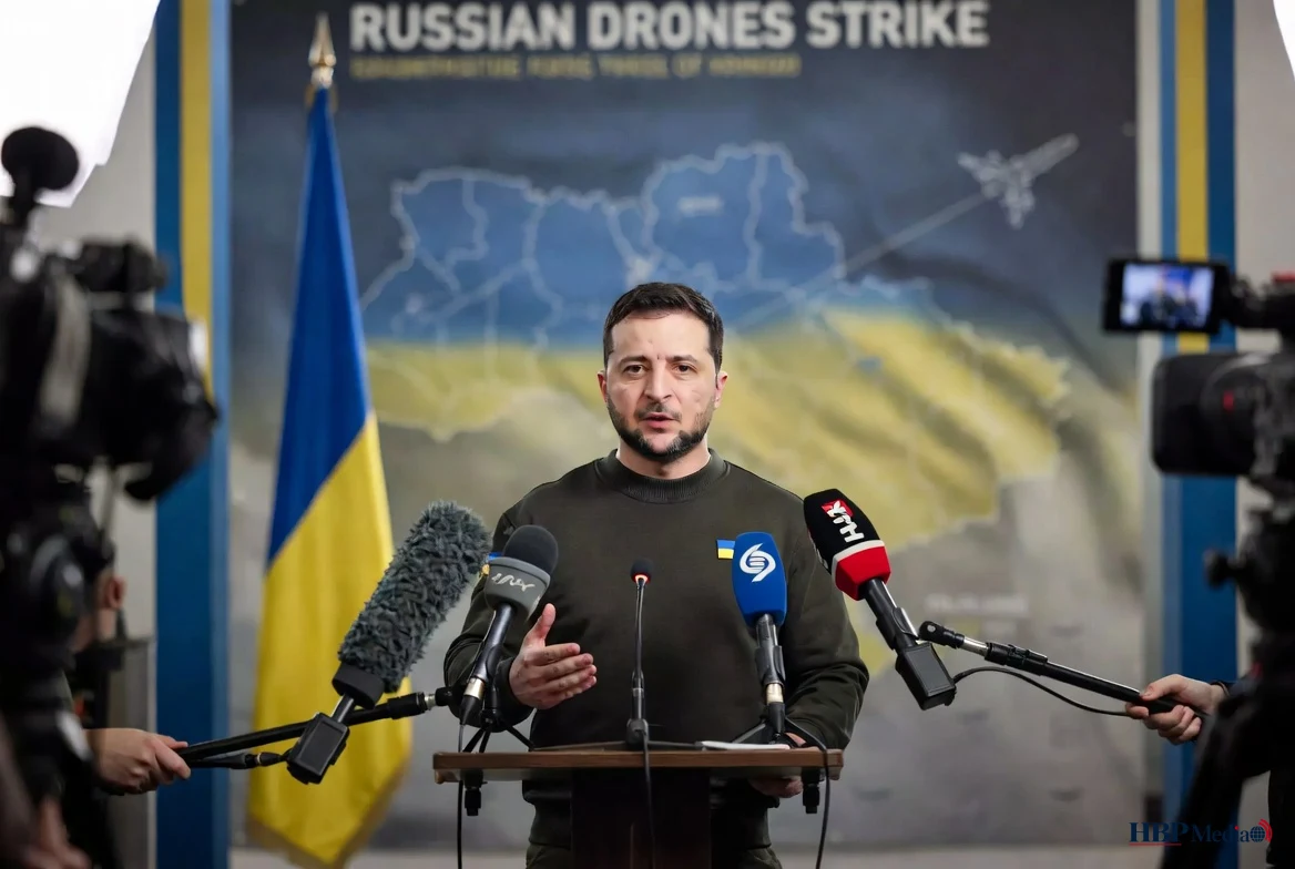 Volodymyr Zelensky tijdens persconferentie in Kiev over Russische drones