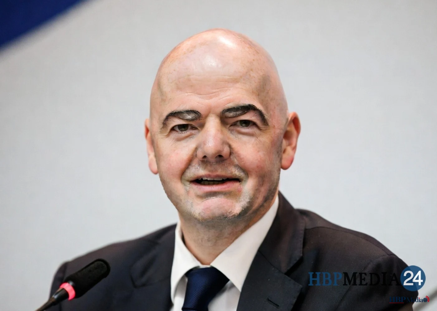FIFA-voorzitter Gianni Infantino tijdens een persconferentie