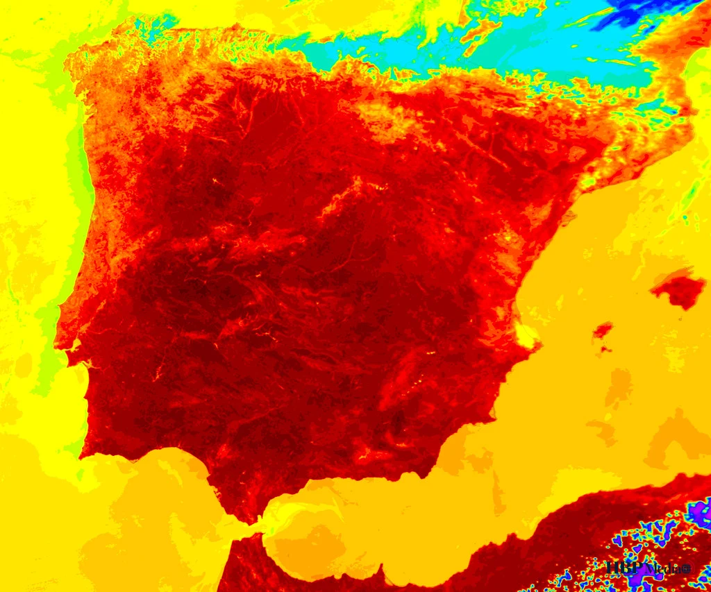Mensen zoeken verkoeling tijdens de extreme hittegolf in een Spaanse stad