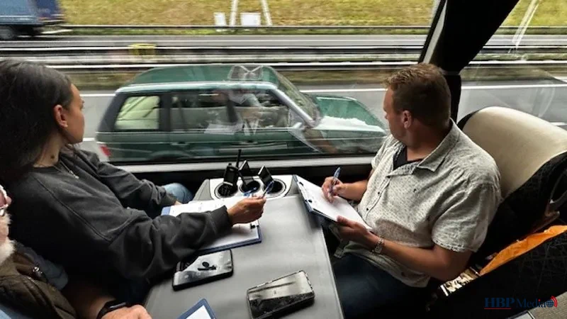 Politie bekeurt 55 bestuurders voor mobiel achter stuur