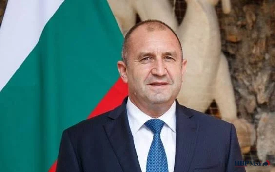 Rumen Radev tijdens een campagnebijeenkomst voor de Bulgaarse verkiezingen van april 2026.