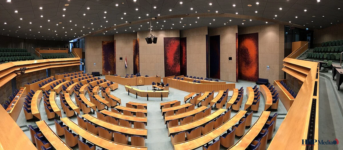 Politici werken samen aan regeringsformatie met focus op co-creatie en langetermijnoplossingen voor maatschappelijke vraagstukken zoals woningtekort, stikstof en verduurzaming.