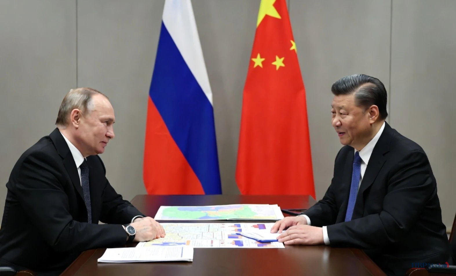 ladimir Poetin en Xi Jinping bespreken Russische gasleveringen en militaire samenwerking.