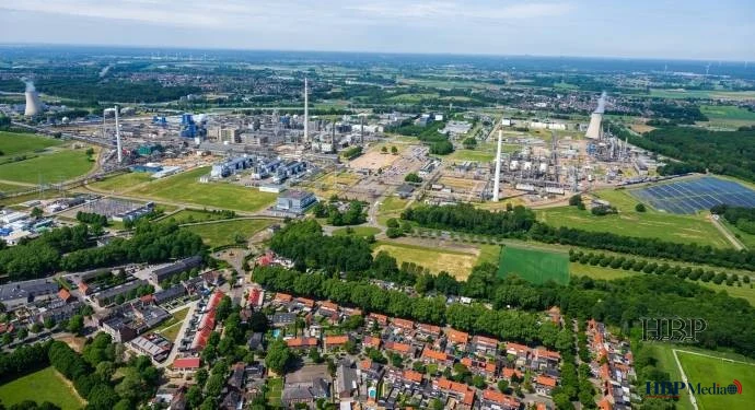 Luchtfoto van Chemelot in Sittard-Geleen, waar een clusterplan voor circulaire chemie is opgesteld