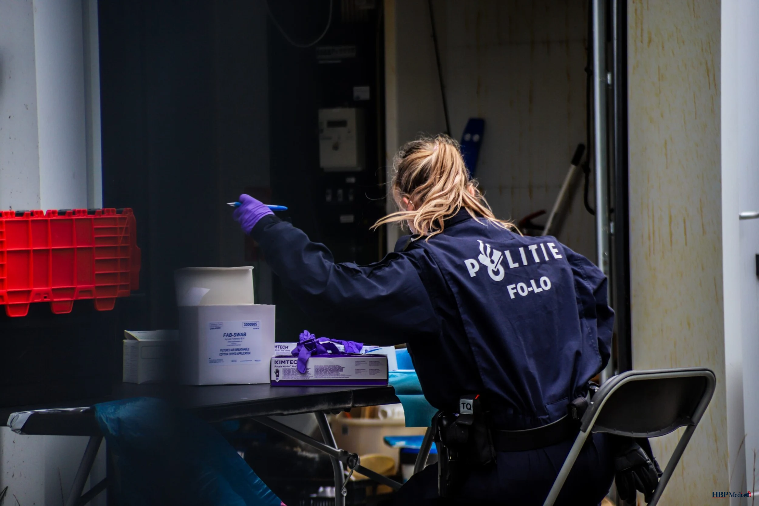 Politieonderzoek bij bedrijfspand na explosie op de Charlottaring in Anna Paulowna.