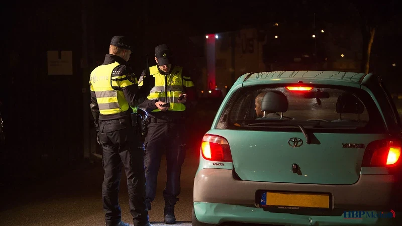 Politie en gemeente Almere zijn de illegale straatraces beu en treden hard op