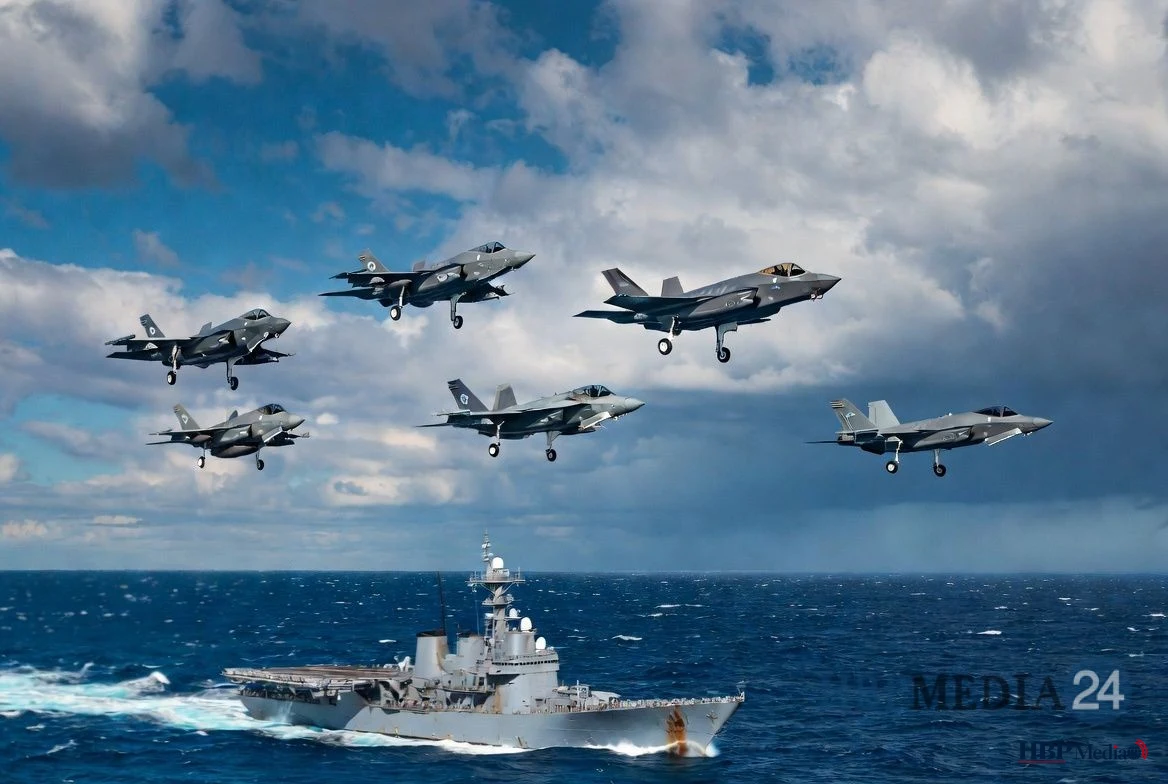 Amerikaanse gevechtsvliegtuigen en een marineschip tijdens een missie op zee