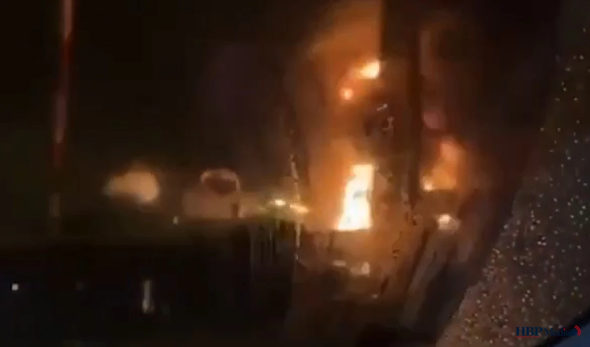 Brand bij een Russische olie-installatie in Jaroslavl