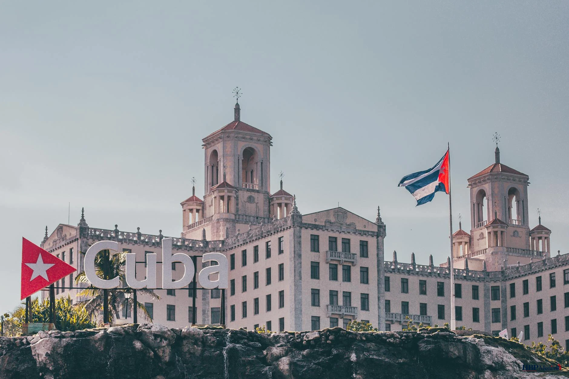 President Donald Trump en de Cubaanse president Miguel Díaz-Canel tijdens politieke spanningen.