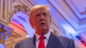 Donald Trump reageert op uitspraak in smaadzaak tegen Wall Street Journal.