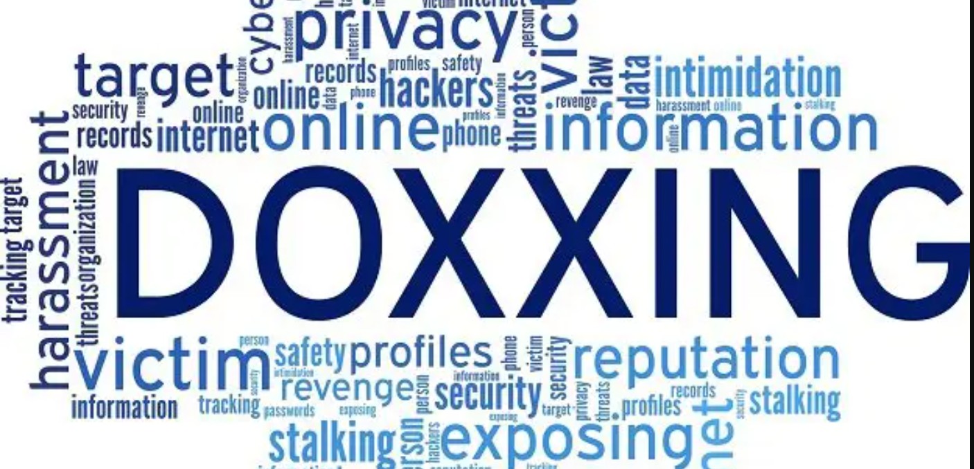 Jutter(75) voor de rechter wegens doxing en bedreiging