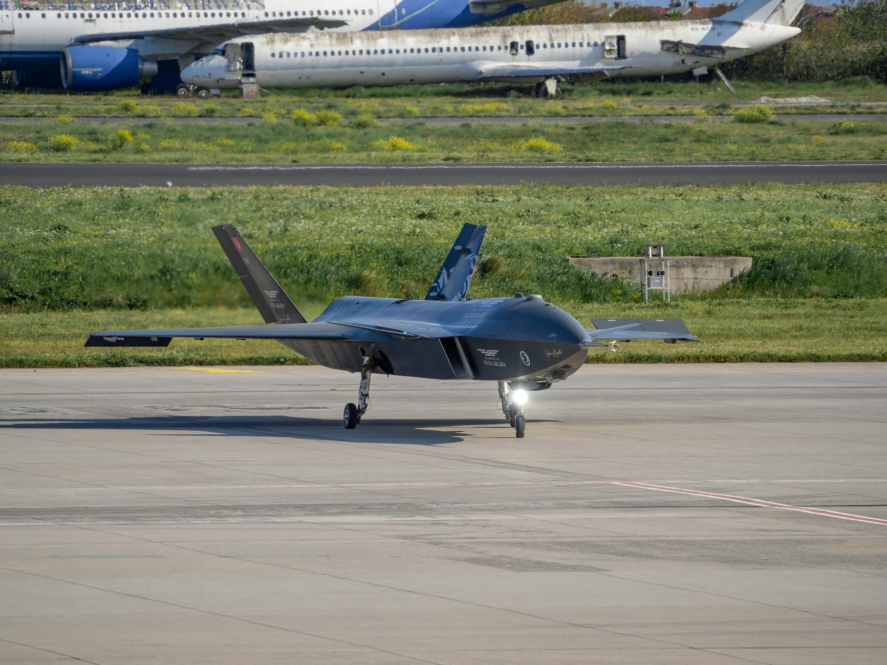 turkish fighter on tarmac