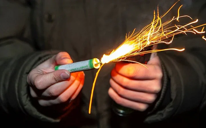 Politie onderzoekt in beslag genomen illegaal vuurwerk in woning in Middelburg