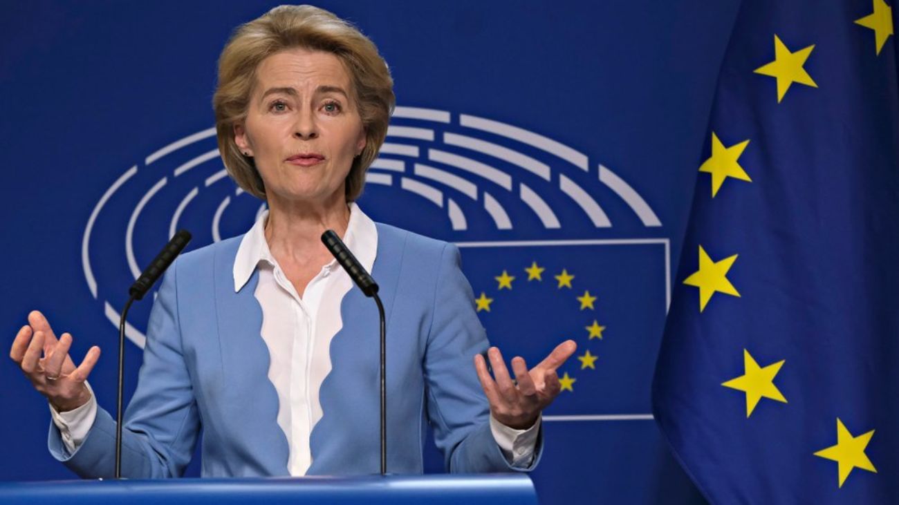 Ursula von der Leyen tijdens een persmoment als voorzitter van de Europese Commissie