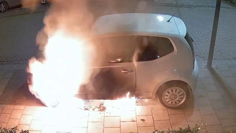 Politieagenten bij incident in Haarlem waar zwaar vuurwerk werd gegooid tijdens een inzet