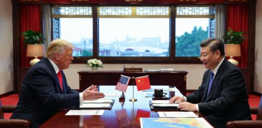 Donald Trump en Xi Jinping tijdens overleg in Beijing over handel, Taiwan en geopolitiek.