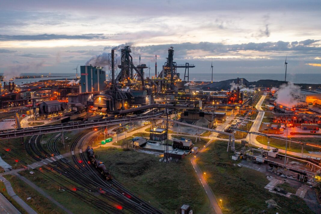 Omgevingsdienst wil vergunningen Tata Steel intrekken